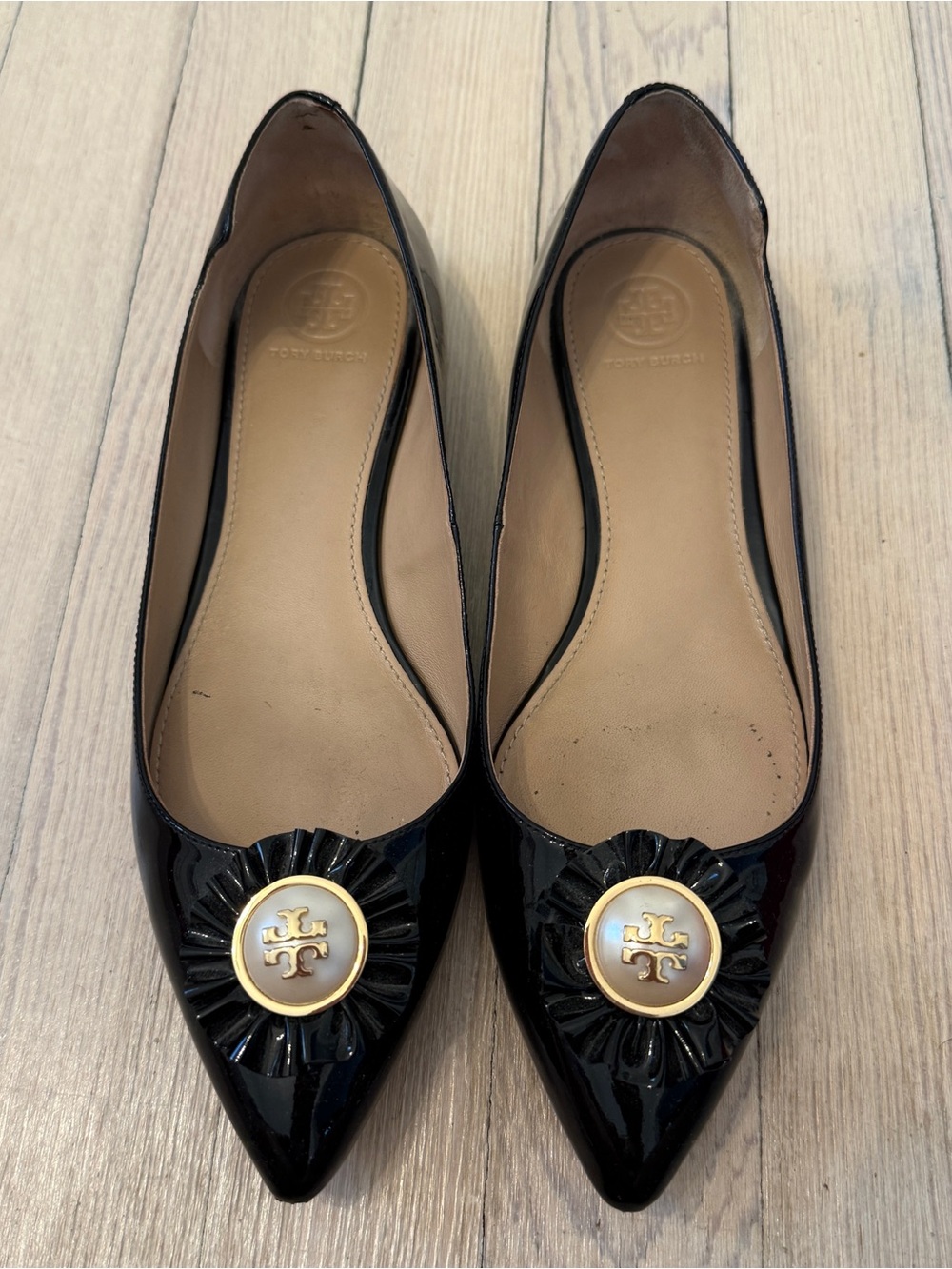 TORY BURCH Women’s Melody Black Patent Leather Pointed Toe Logo Flats 8.5